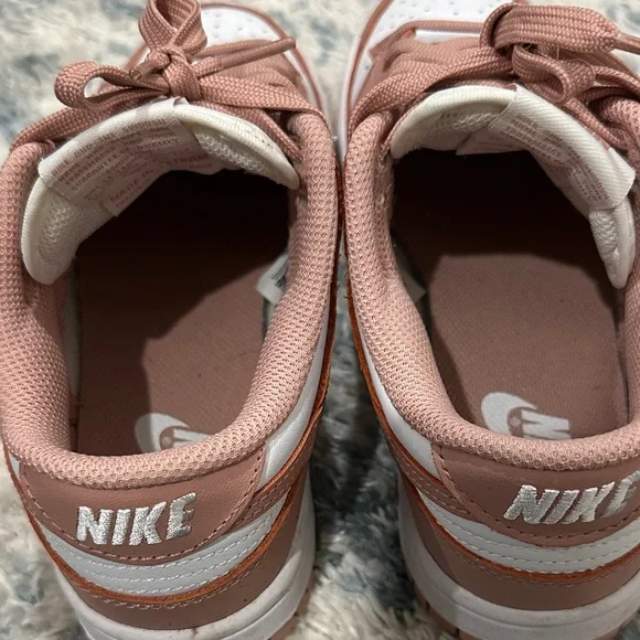 Nike Women's Low-Top Sneakers in Dusty Rose and White - Picture 4 of 6